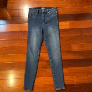 Abercrombie and Fitch Simone High Rise Sculpt Jean Leggings